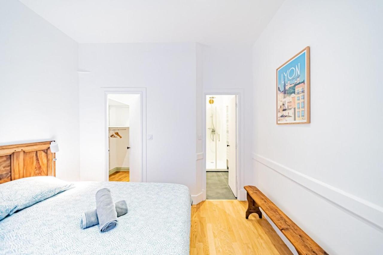 Aapartment With Character Parquet Flooring Fireplace - Charpennes Віллербанн Екстер'єр фото